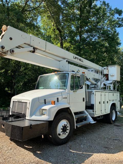 2002 Freightliner Lift-all LOM-55-2S Bucket Truck &ndash B62819