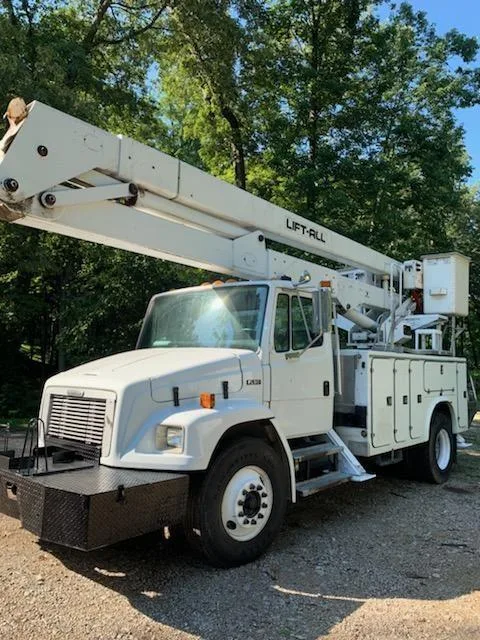 2002 Freightliner Lift-all LOM-55-2S Bucket Truck &ndash B62819