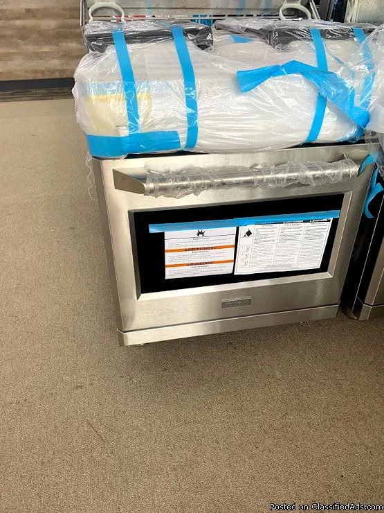Monogram 30&quot All Gas Professional Range with 4 Burners (Natu