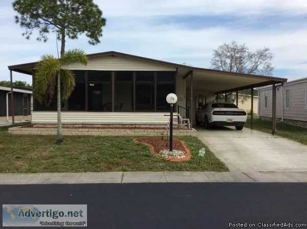 118.HV LOW LOT RENT LOCATION IS FANTASTIC. MUST SEE THIS HOME