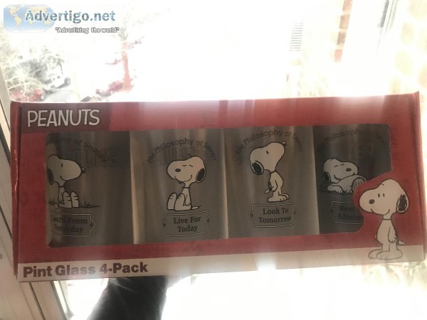 Brand new snoppy glasses