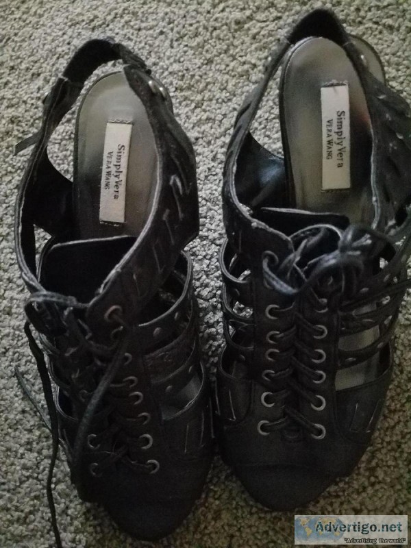 Vera Wang summer dress shoes