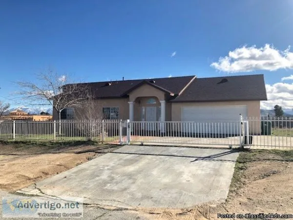 4br3.5ba- 1Story Home On Huge Lot-