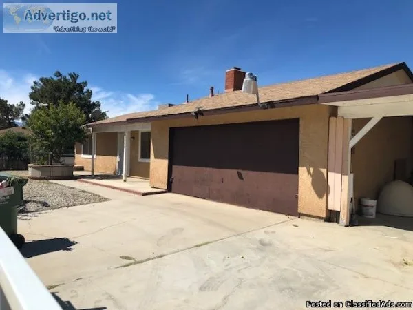 3br2ba- 1 Story House on 1 Acre