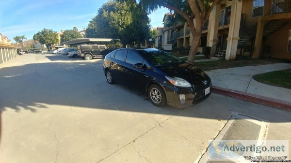 TOYOTA PRIUS UBER LIFT