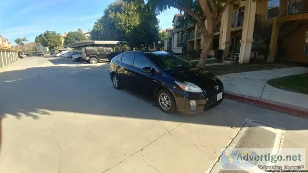TOYOTA PRIUS UBER LIFT