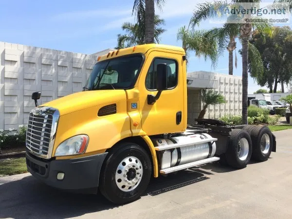 2013 Freightliner Cascadia 3 Axle Day CAB Automatic Transmission
