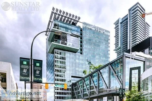 Downtown Core 2 Bed  Flex 2 Bath Condo w Balcony  Telus Garden
