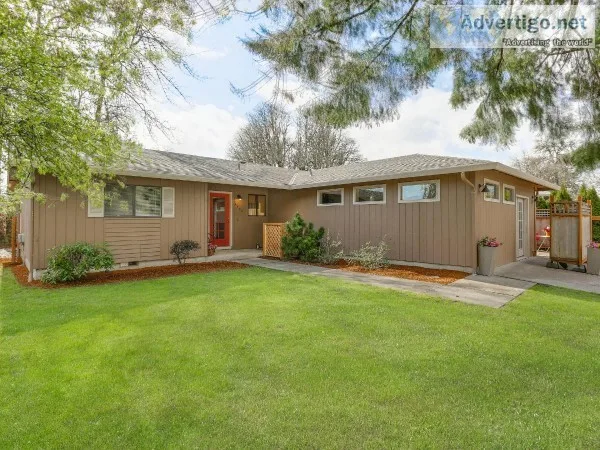 OPEN THIS WEEKEND - JUST LISTED One-Level Ranch in Newberg