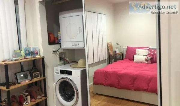 Beautiful sunny clean quiet spacious room Available now