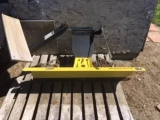 44   John Deere Blade