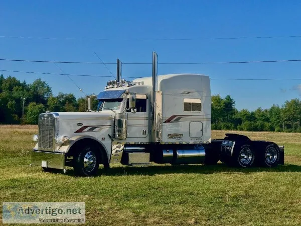2017 Peterbilt 389 Semi Tractor