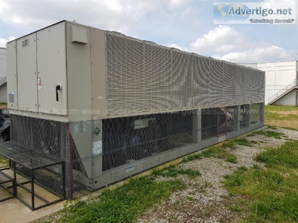 MCQUAY AIR COOLED WATER CHILLER