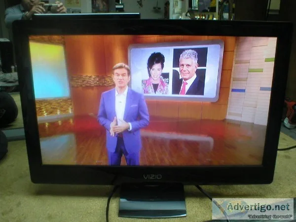 26&quot VIZIO LED TV and REMOTE CONTROL