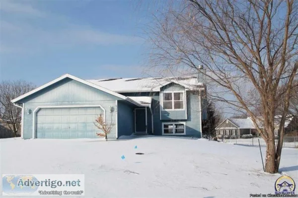 Very Nice and Move-in-ready 3bd2 bth Home For Rent