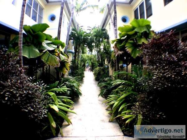 1bedroom unfurnished 4 blocks to the beach