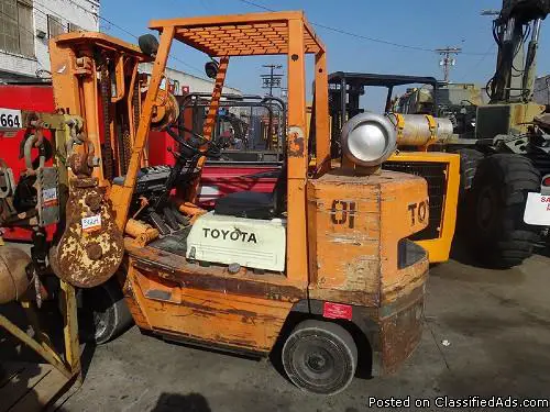 TOYOTA FGC-35 7000LBS FORKLIFT