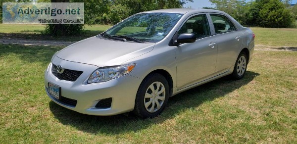 Like New 2010 Toyota Corolla LOW MILES