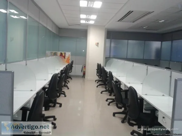 furn space with multiple workstation and amenities
