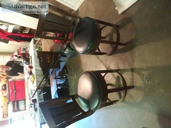 2 rotating leather barstools