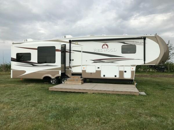 2011 Thor Redwood 36RE Fifthwheel For Sale
