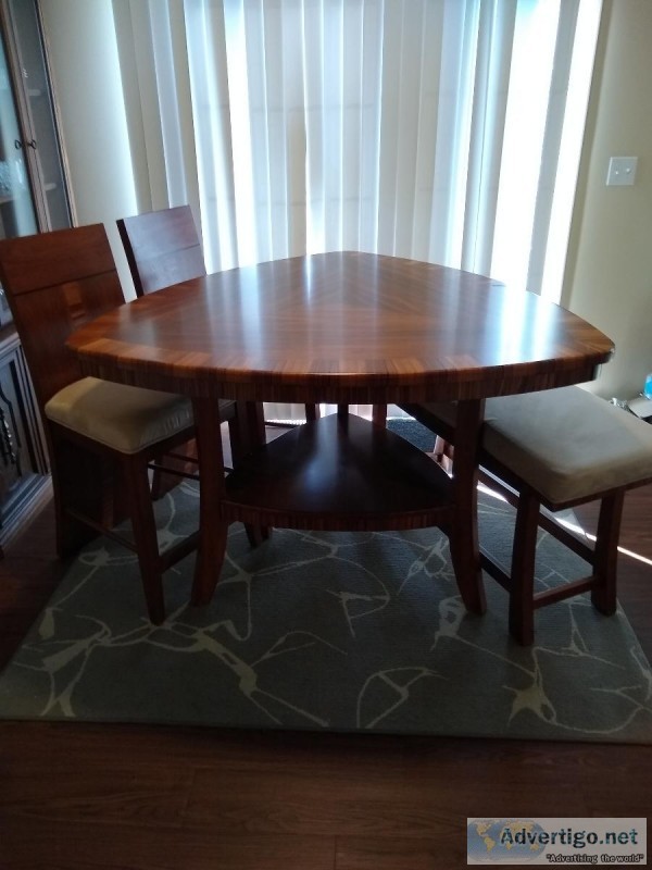 UNIQUE DINETTE SET