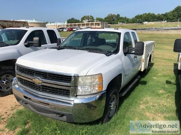 2010 Chevrolet Silverado 2500HD Work Truck Ext. Cab 2WD w Utilit