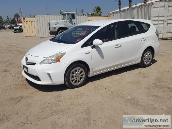 s2013 TOYOTA PRIUS HATCHBACK SEDAN 2539