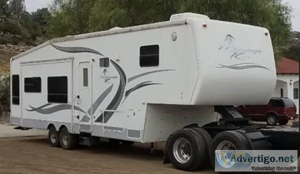 By Owner 2002 36 ft. Thor Mirage 36RL w3 slides