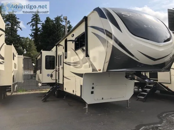 2019 Grand Design Solitude S-Class 3350RL