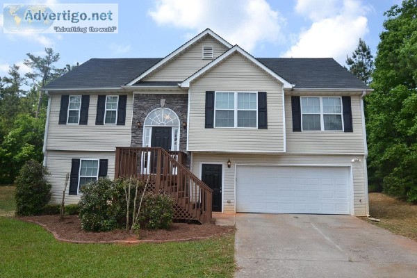  Lease for 1205mo  3 beds 2 baths  1351 sqft  Rent Only  Single 