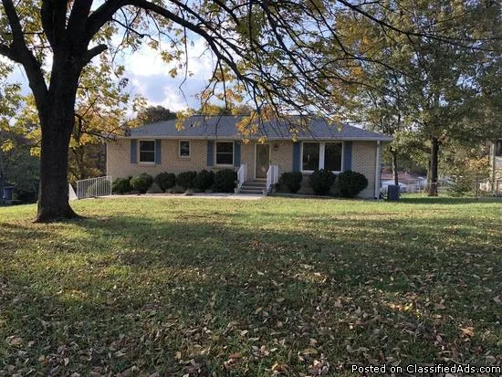 3 bedroom 1.5 baths on corner lot in quite established neighborh