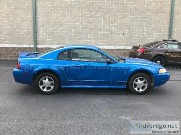 2000 Ford Mustang Coupe V6