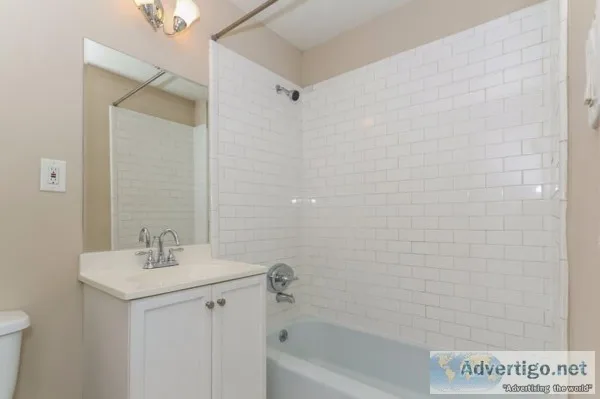 Spacious 4 Beds 2 Baths (Woodside)