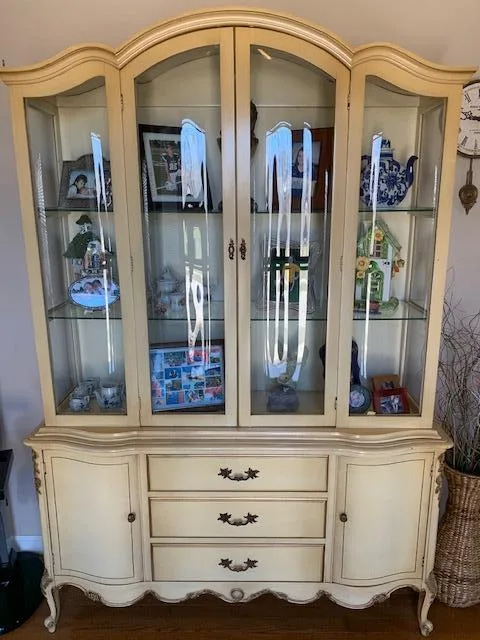 China buffet with rounded glass