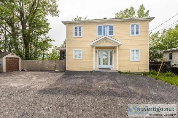 Lovely waterfront house in St-Jean-sur-Richelie u