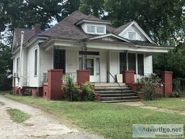Single Family Home 3 Beds 2 Baths