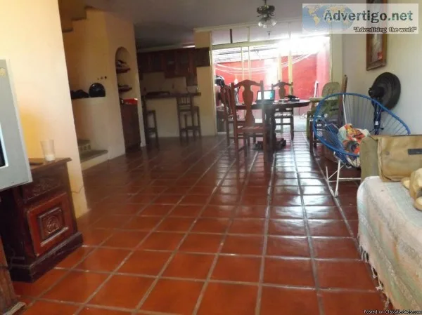townhouse 2 blocks frm beach and 5 minutes from marina