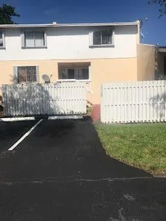 Spacious 22.5 Cutler Bay Townhome 1492