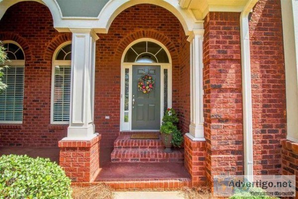 Spacious one bedroom apartment available