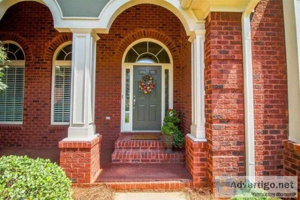 Spacious one bedroom apartment available