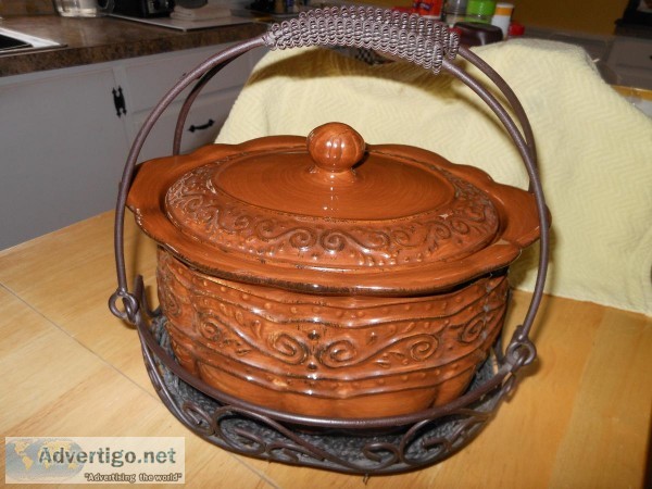 Celebrating Home Bean Pot wBasket