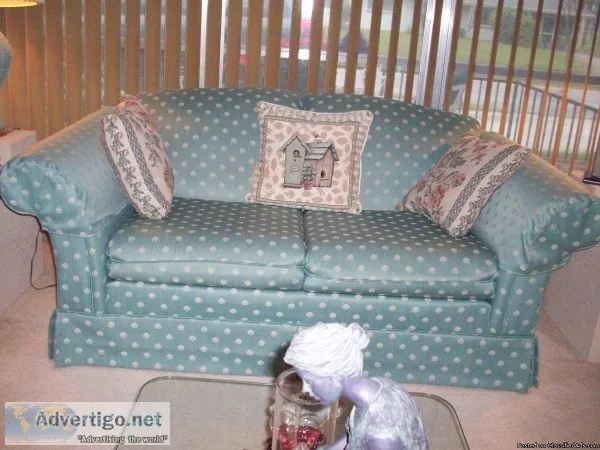 LOVESEATS-2