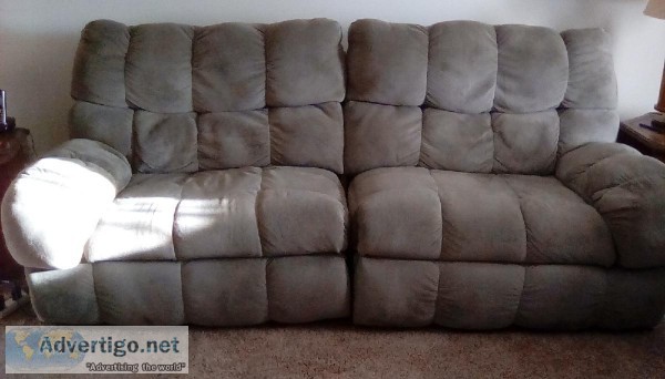 Sofa motorized recline