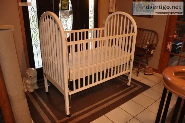 Baby crib excellent condition for sale
