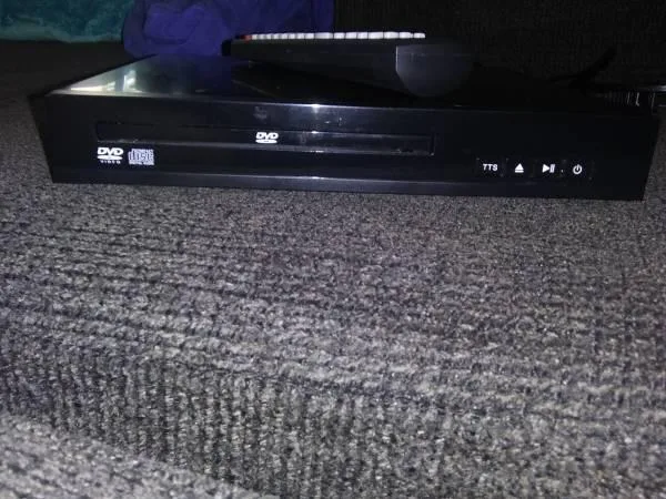 ONN DVDPlayer with Remote 10