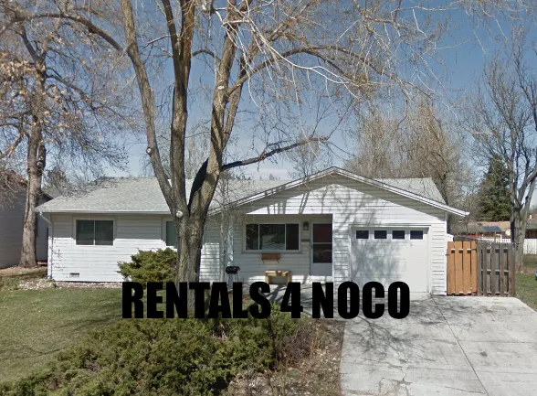 Single family with fenced yard in FoCo