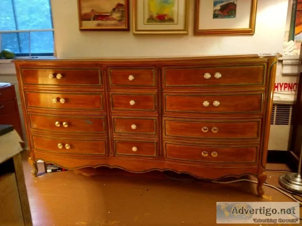 DIXIE French Provincial Dresser
