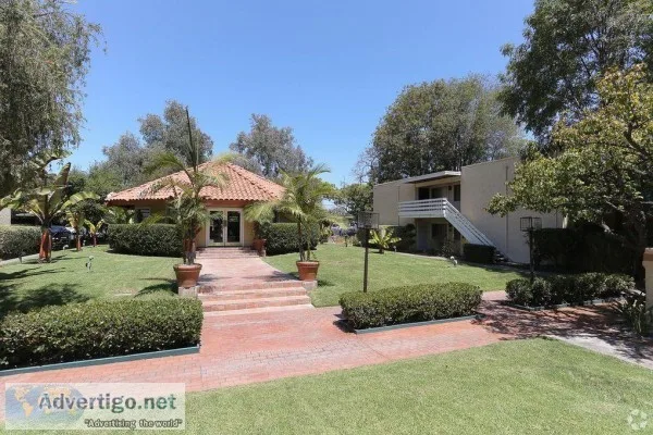 2 beds2 baths