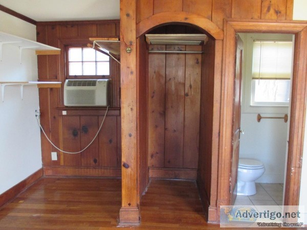 1 Bedroom Efficiency w Private Bathroom.  Utilities Included